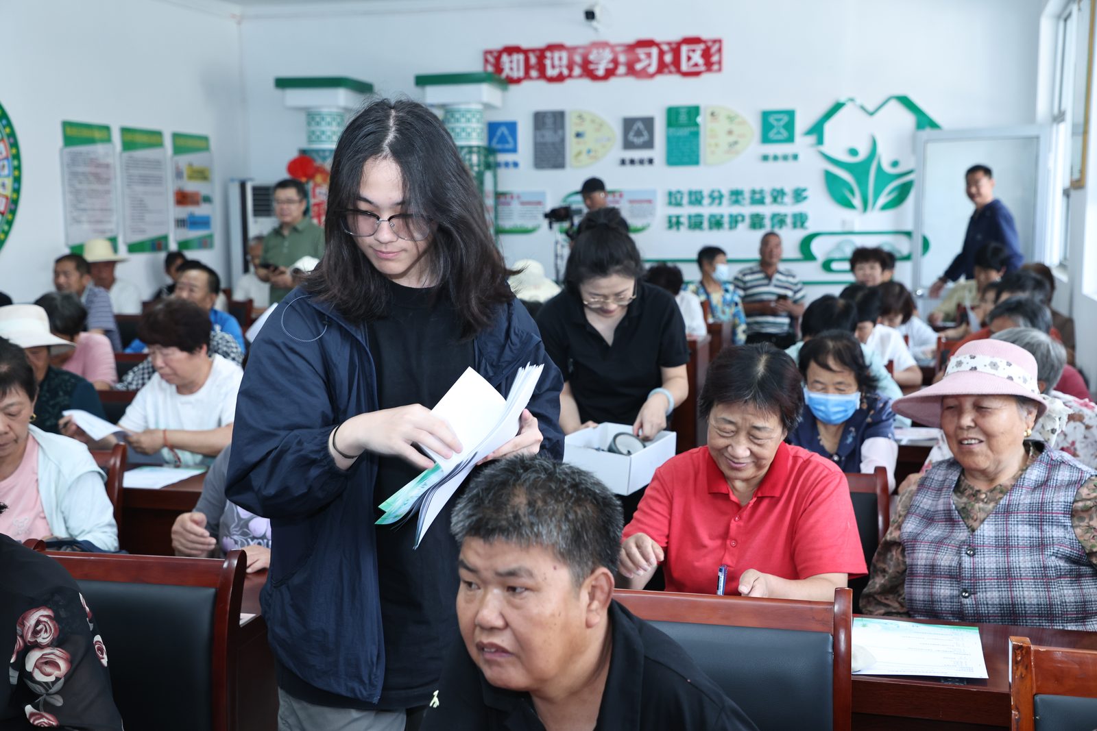 Field coordination during questionnaire collection